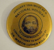 martin-luther-king-holiday-pin2